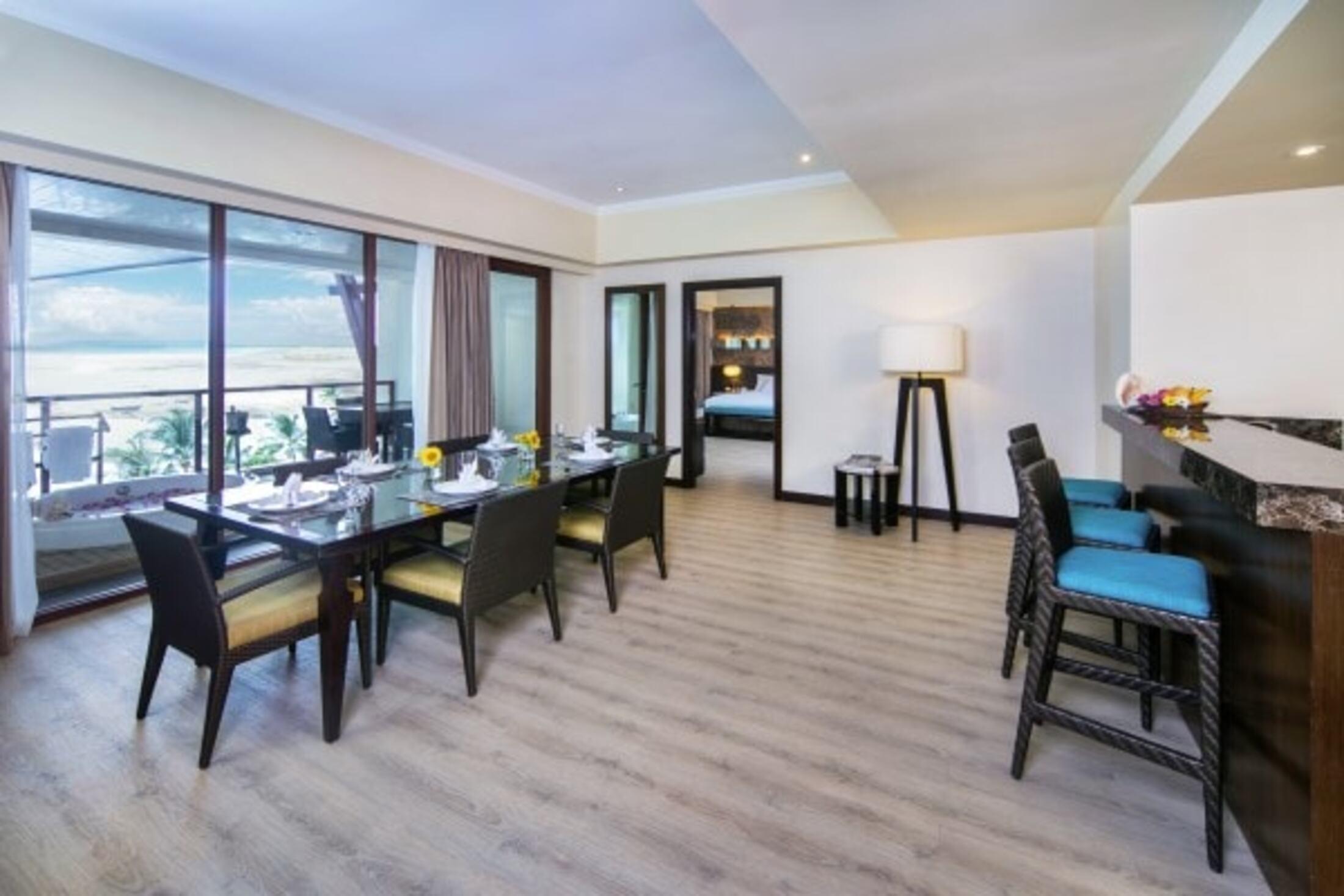 The Bellevue Resort Panglao Exterior foto A suite at the hotel