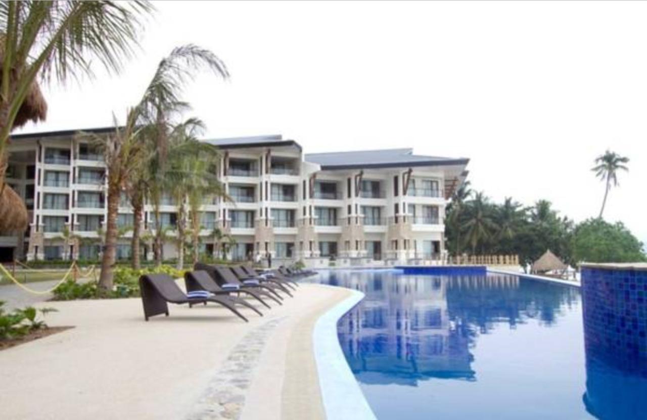 The Bellevue Resort Panglao Exterior foto The pool at the resort
